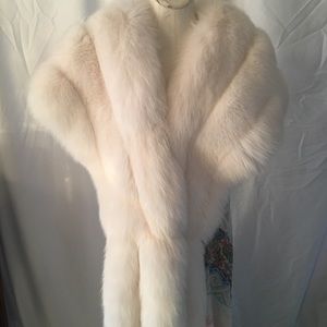 Saga White Fox Wrap/Stole with Tails